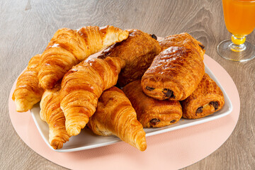 croissant & pain chocolat