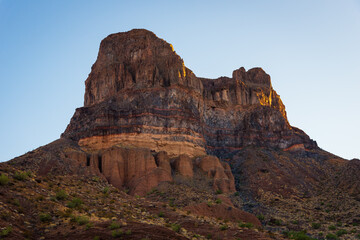 Fototapeta premium Rocky Mountaintop Buckskin Mountains Bill Williams River National Wildlife Refuge Arizona