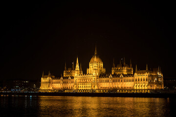 Fototapeta na wymiar Night view of the Parliament House in Budapest
