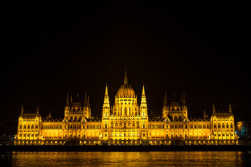 Fototapeta na wymiar Night view of the Parliament House in Budapest