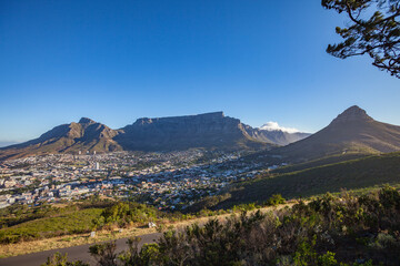 Fototapeta na wymiar stunning view on Cape Town with famous Table Mountain, South Africa