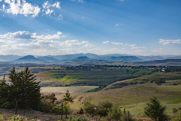 Fototapeta na wymiar Drakensberg mountain range in South Africa with Sani Pass, border to Lesotho, Landscape