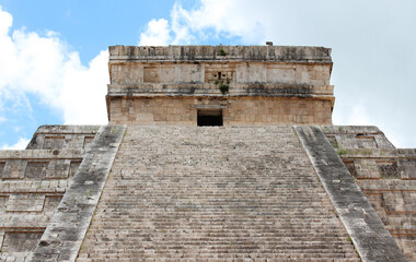 Top of the Temple of Kukulcan El Castillo at the center of Chichen Itza archaeological site. Territory of Mayan city of Chichen Itza, Yucatan, Mexico