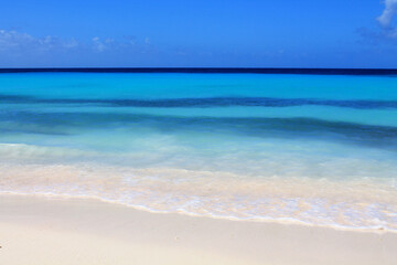 Fototapeta na wymiar Travels in Curaçao (Curacao), ABC Islands | Klein Curacao Island, beach and surf