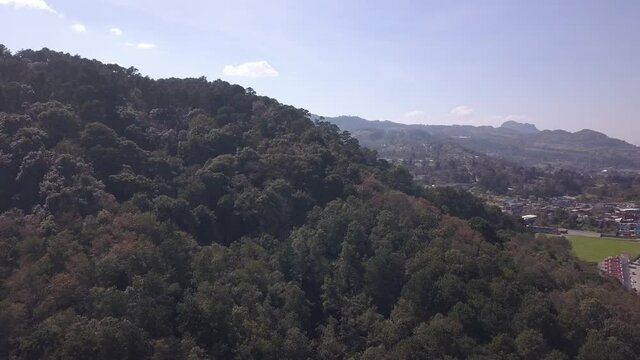 toma epica de monta&ntilde;a