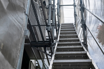 Image of steel scaffolding at a construction site