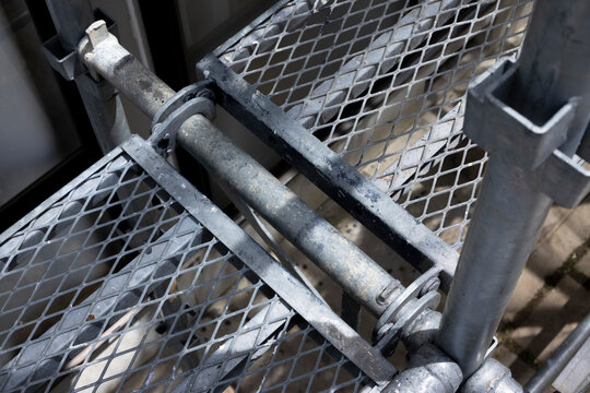 Image of steel scaffolding at a construction site