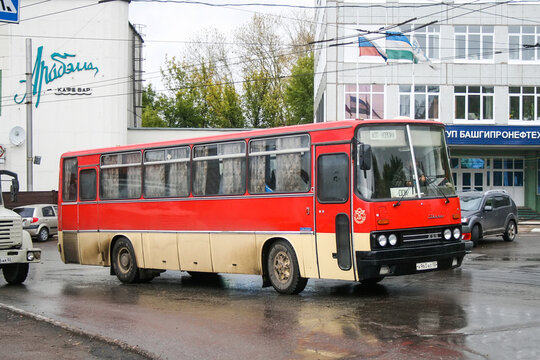 Ikarus 256