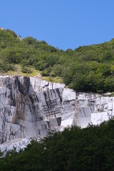 White marble quarry on the Apuan Alps in Tuscany.The Apuan mountains between the Foce di Giovo and the Passo delle Pecore in Orto di Donna. Apuan Alps, Tuscany, Italy. 