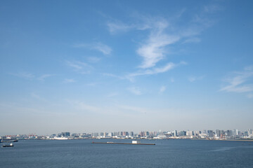 Fototapeta premium 東京湾周辺のビル群