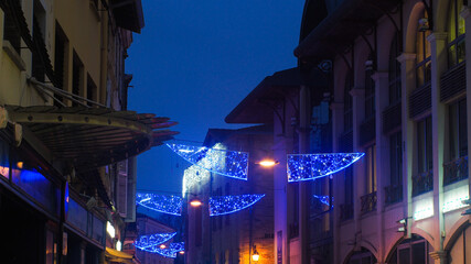 Rues de Marmande, illuminées par l'éclairage public