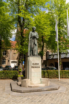 statue of Guido Gezelle in downtown Burgge