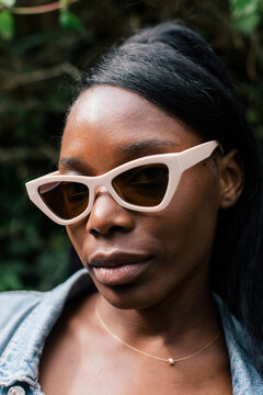 Portrait of a woman in sunglasses 