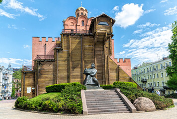 Fortress Golden Gate in Kiev, Ukraine. Ancient Kievan Rus - obrazy, fototapety, plakaty