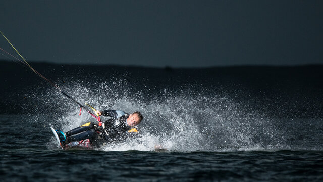 Paraplegic kitesurfer Thierry Schmitter 