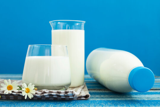 Fresh milk in the glass. Healthy eating.