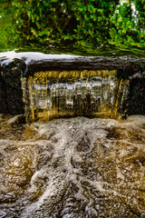 Goldener Wasserfall