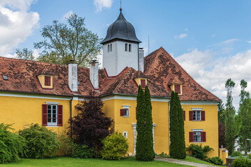 Fototapeta na wymiar Schloss Ottersbach in der Steiermark