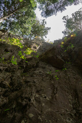 つづら岩　クライミングで有名な岩　奇岩