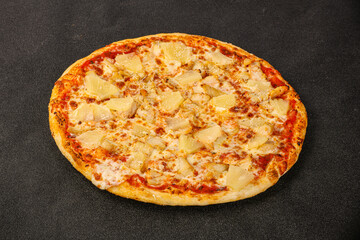 Pizza with chicken and pineapple