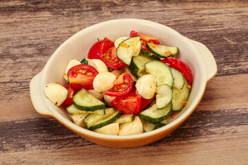 Salad with vegetables and mozzarlla