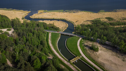 Jezioro Jamno i kanał rzeczny