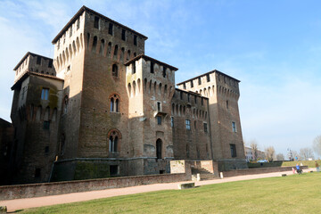 Fototapeta na wymiar Mantua is a Lombard city. It is known for the Renaissance architecture of the buildings erected by the Gonzagas as the Castle of Mantua and Cavallerizza garden. 