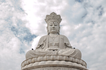 Fototapeta na wymiar The Big Buddha statue as Mahayana style at Fo Guang Shan Thaihua Temple ( The Taiwanese temple ) In Bangkok Thailand 