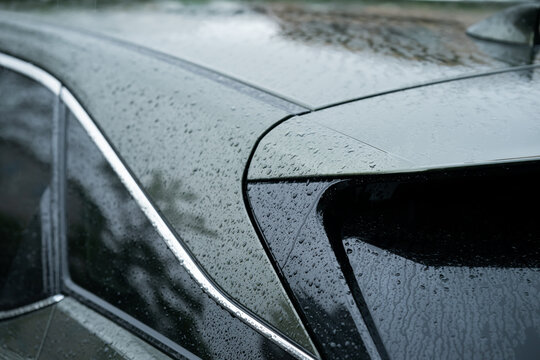 雨・水滴・車