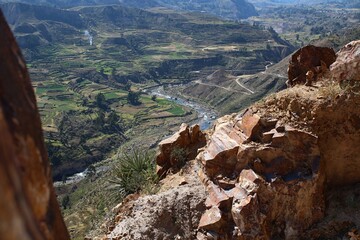 La Croce del condor è un belvedere a metà cammino tra Chivay e Cabanaconde, sulla strada della...