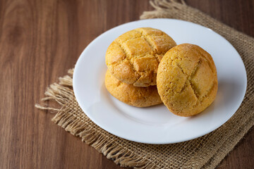 (Broa de Milho) - Traditional Brazilian cookies.