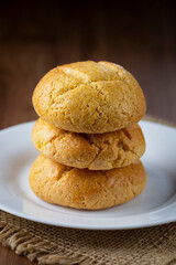 (Broa de Milho) - Traditional Brazilian cookies.