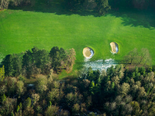 vue aérienne du golf du Prieuré dans les Yvelines en France
