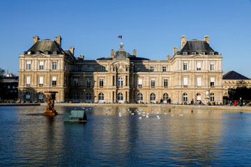 Obraz premium The Senate seen from the Luxembourg garden, Paris, France