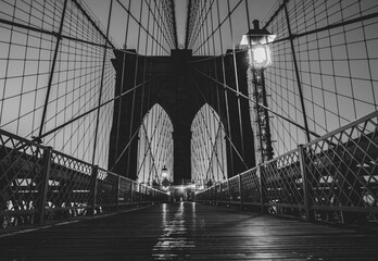 Naklejka premium city bridge city black and white Brooklyn New York 