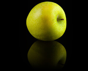 Fototapeta na wymiar apple on a black background