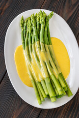 Cooked asparagus with Hollandaise sauce