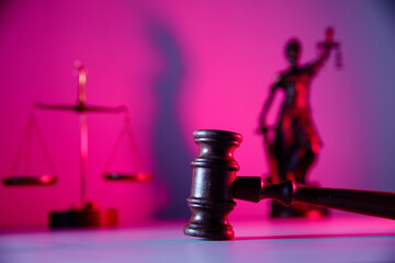 Law theme. Judge gavel, lady justice and scales on purple background - obrazy, fototapety, plakaty