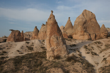 Fototapeta premium Feenkamine in Kappadokien