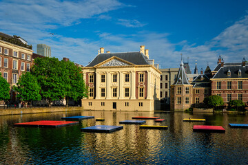 Fototapeta na wymiar Hofvijver lake and Binnenhof , The Hague