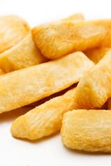 Fototapeta na wymiar Super crispy fried cassava.