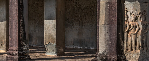 Fototapeta na wymiar Angkor Wat stone carving