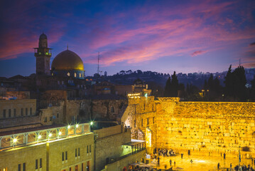 Fototapeta premium The Western Wall and Dome of the Rock in Jerusalem Israel