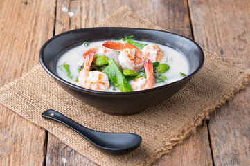 Phak Lieng Tom Kati Goong , Melindjo leaves in coconut milk soup with prawn