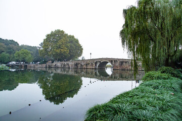 Fototapeta na wymiar DuanQiao XiHu HangZhou West Lake Broken Bridge China