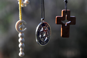 Christianity, Islam, Judaism  3  monotheistic religions. Jewish  Star of Davis, islamic cross and...