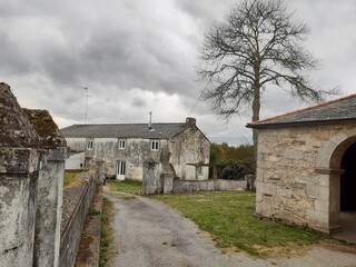 Entorno rural en las inmediaciones de la Iglesia parroquial de Lanzós en Vilalba, Galicia © CDN