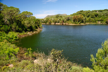 Veduta del lago Baratz, il solo naturale in Sardegna