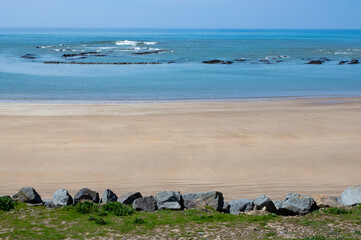 Plage à marée basse