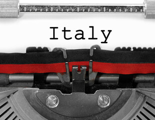 Italy writen with an old vintage typewriter on white paper